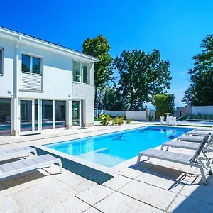 https://villa-vittoria-bb-wellness-polo-della-salute-4-0.it-lombardy.com
